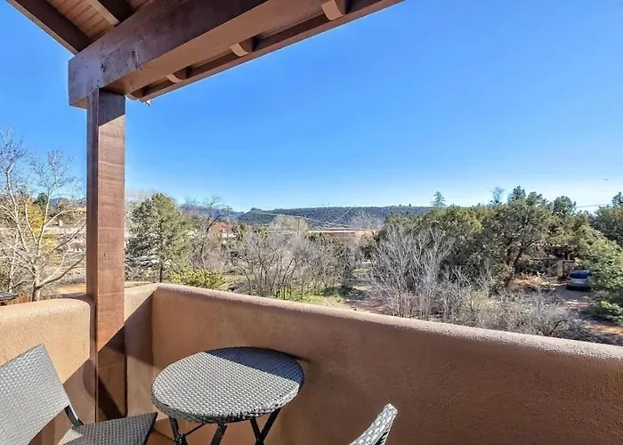 Grasshopper Lane Getaway- Your Oasis