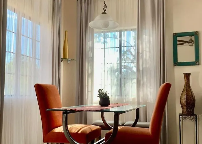 Ferienhaus Grasshopper Lane Getaway- Your Oasis *